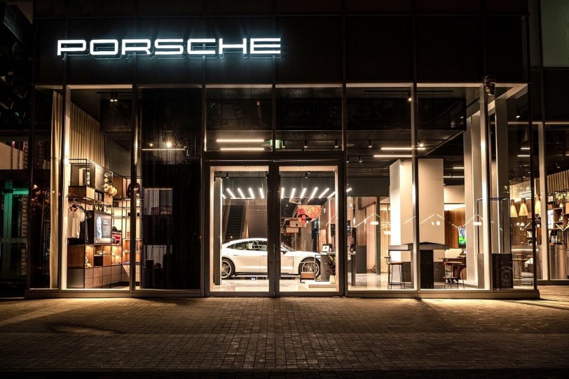 台南保時捷都會概念店Porsche Studio正式開幕 打造新世代車迷交流熱點