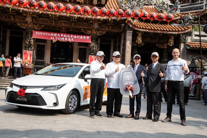 TOYOTA捐贈COROLLA ALTIS予「鎮瀾兒童家園」 協助失依青少年 解決交通行動需求