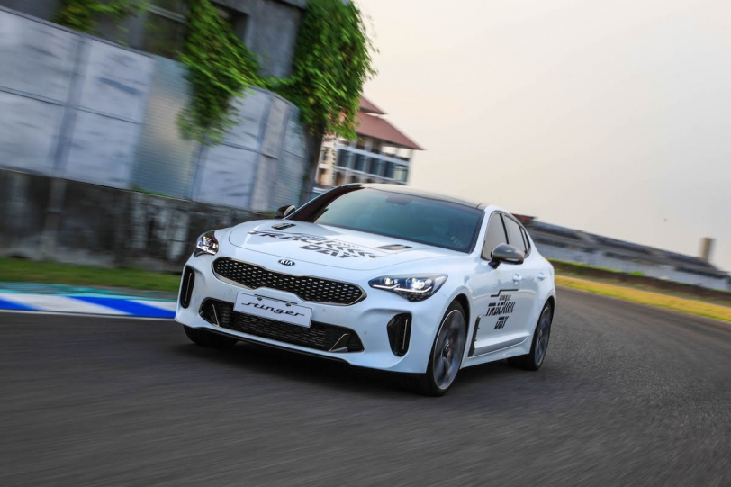 艷驚世人的 GT 新品種，2019 KIA Stinger 3.3T GT AWD 大鵬灣「過三關」淺嚐