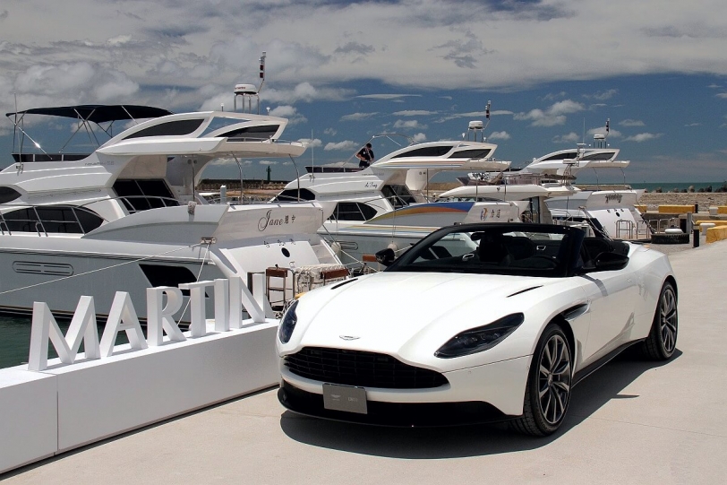 流暢美型!暢遊於天際之間 Aston Martin DB11 Volante 1,138萬在台亮相