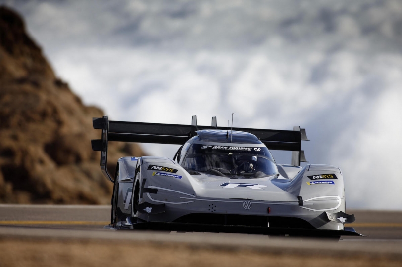 Volkswagen I.D. R Pikes Peak 榮譍德英汽車雜誌肯定 獲頒年度最佳賽車！