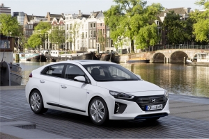 Prius接招!! Hyundai Ioniq電能新秀將登陸歐洲