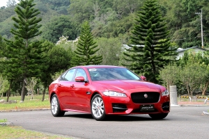 窈窕捷豹 操控好求 Jaguar XF 25t