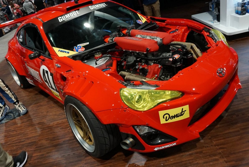 沒有最狂，只有更狂！把Ferrari 458引擎塞入GT86究竟是甚麼概念?