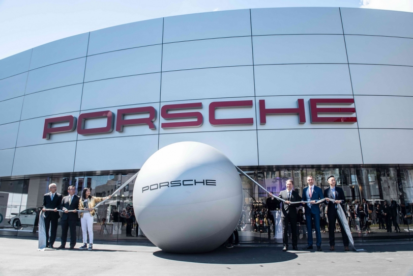 斥資12億堅持做最好！Porsche新北展示暨服務中心獨享全球首見「保時捷客廳」