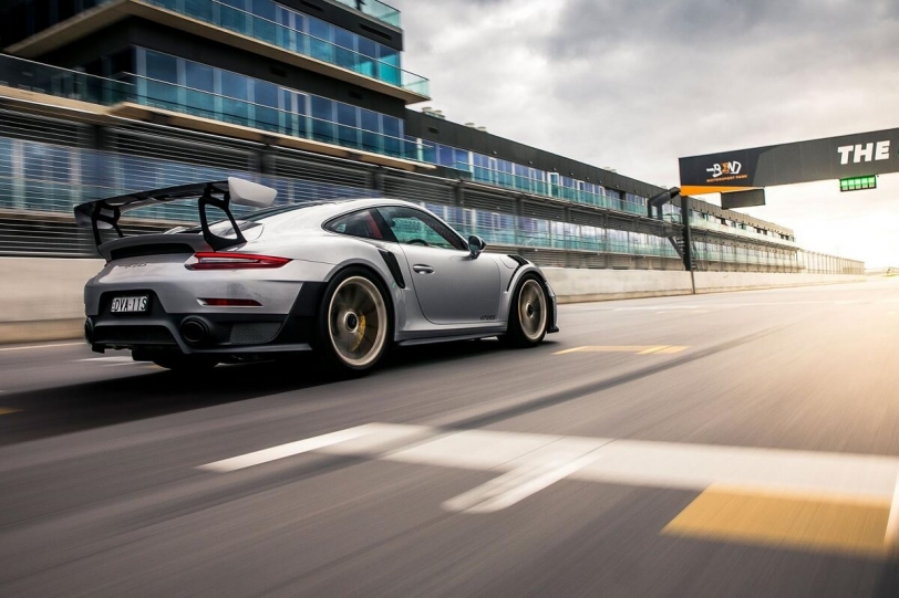 Porsche 911 GT2 RS再創新紀錄：3分24.079秒(內有影片)