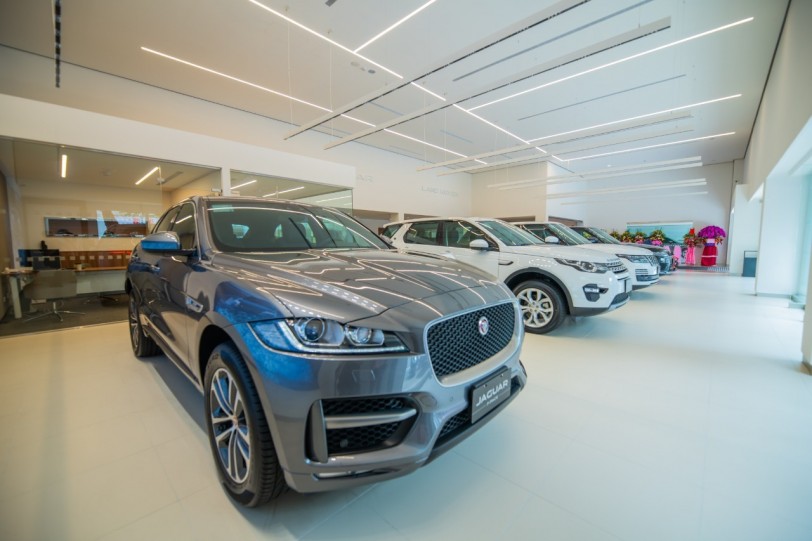 Jaguar Land Rover 台中全新授權經銷商捷盈汽車文心展示中心開幕，台中潭子旗艦中心預告 2020 年進駐