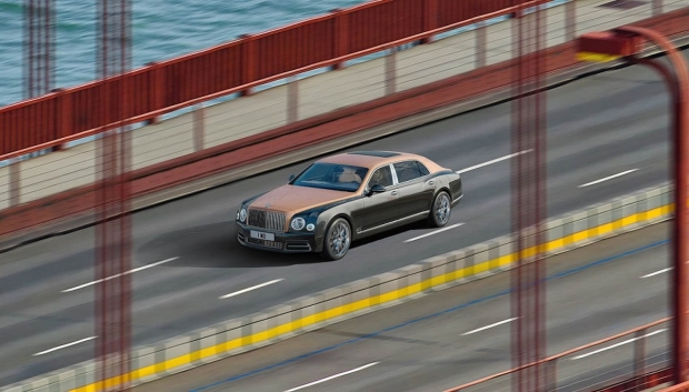 Bentley百億圖元級巨幅，展現氣勢巨集的汽車畫卷