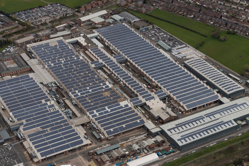 Bentley建立了全英國最大的太陽能發電停車場