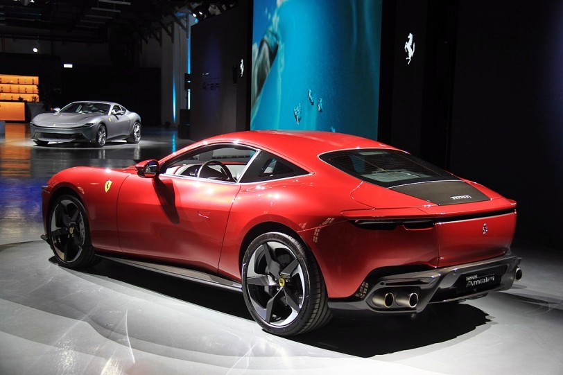 Ferrari Amalfi登台呈現躍馬輕鬆優雅藝術的極致典範