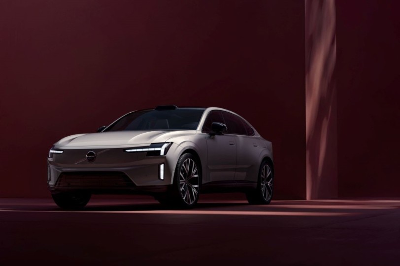 獨樹一幟造型三合一！Volvo首款800V電動車型ES90正式亮相