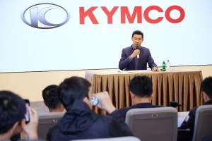 高層內鬥浮上檯面、柯勝峯推動光陽三大家族退出經營階層，宣佈不再擔任董事長
