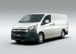 預售價 105.9萬/107.9萬二規格先行販售,Toyota Hiace 商用三座版開始於 Hino 通路預接單