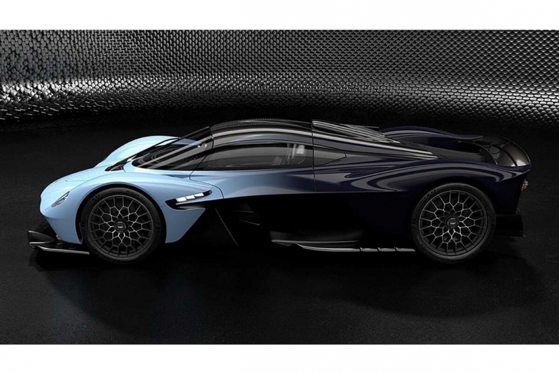 Aston Martin Valkyrie定裝照小露三張