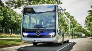（內有影片）未來公車來了！Mercedes-Benz完成20km路程