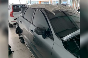 30噸聯結車追尾撞擊! Volvo XC60車上乘員全平安