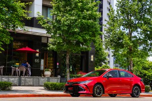 引領耀目風範的新品格座駕,2020 Toyota Corolla Altis GR SPORT 1.8 Hybrid