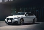 中控台整合 12.3 吋螢幕、內外質感大幅躍進,小改款 Toyota CROWN 發表!