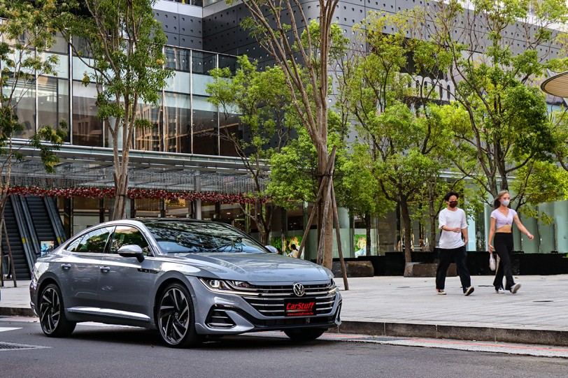 轎跑標竿由我定義，2022 Volkswagen Arteon 430 TSI R-Line Performance