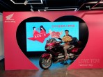 Honda Taiwan情人節特輯 來店按讚打卡領愛情金莎花