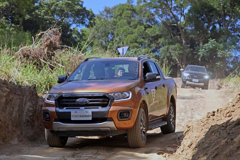 越野硬漢多了點斯文氣息，2019 Ford Ranger 二度小改速邑賽車場全方位體驗