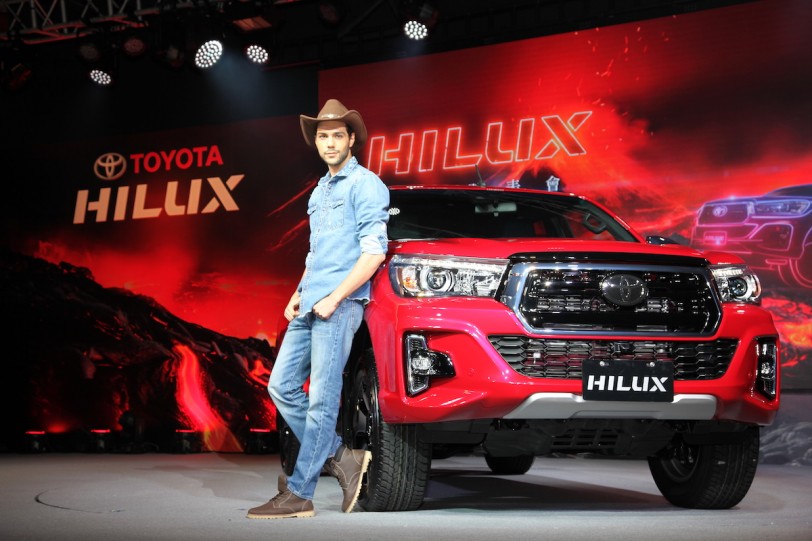 單一規格 2.8 DI-D 柴油動力、正式售價136萬！ Toyota Hilux 不死戰將登陸台灣