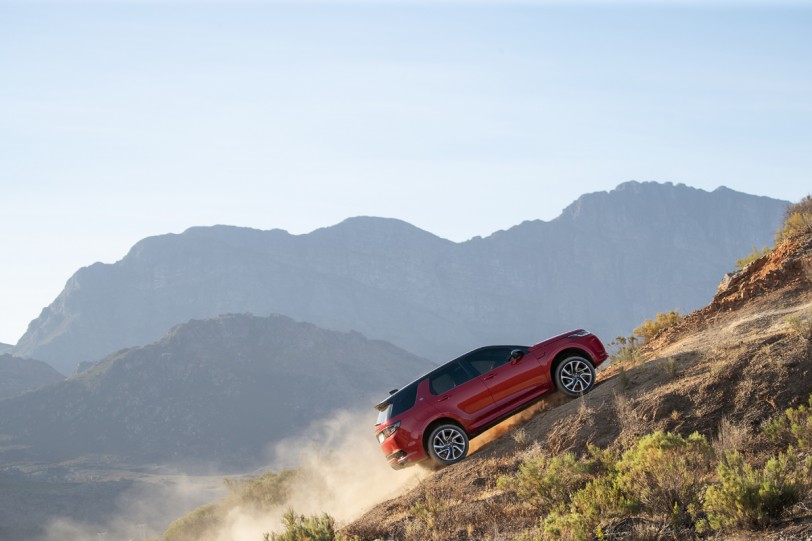 Land Rover最小的7人座SUV Discovery Sport越野、跑山都可以