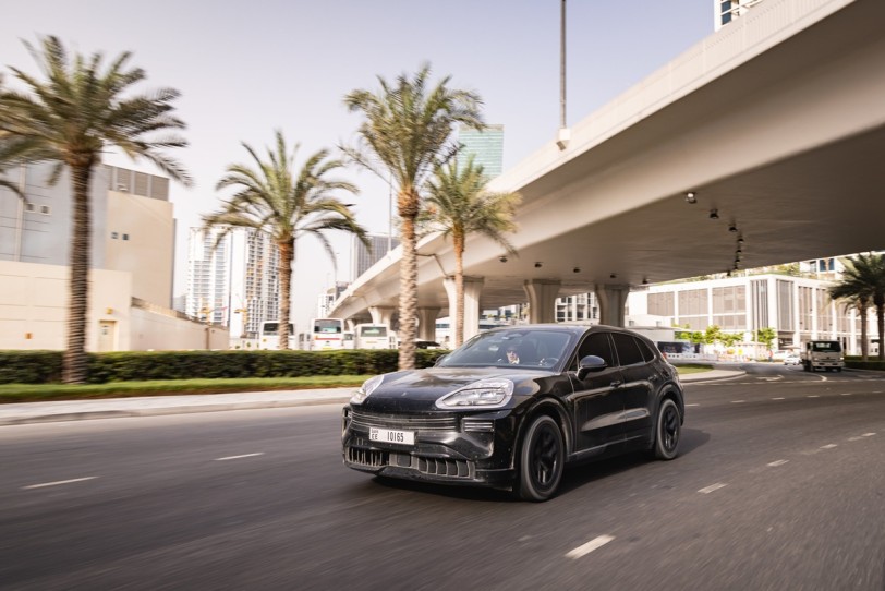 全新純電 Porsche Cayenne 於虛擬與實境中極限測試