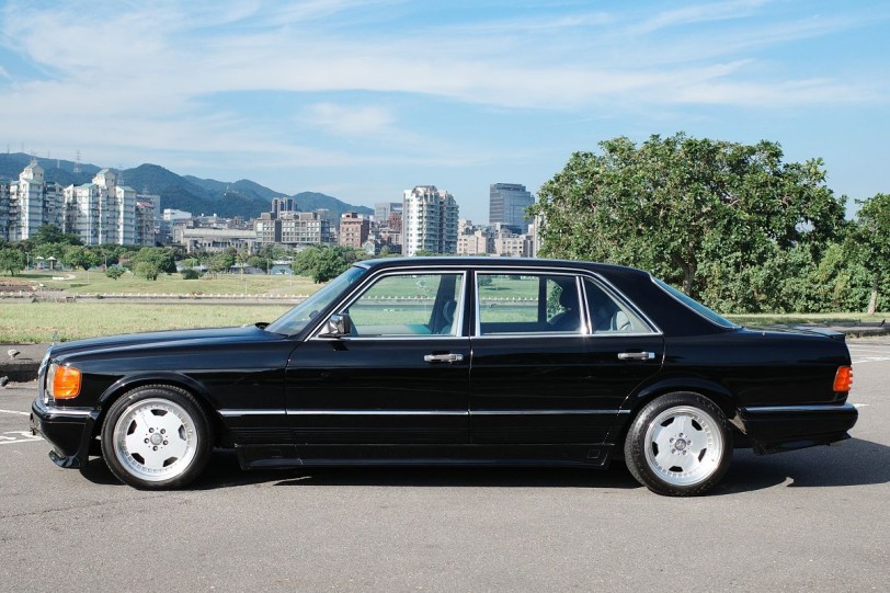 乘載Paul家庭記憶的Mercedes-Benz W126 300SEL
