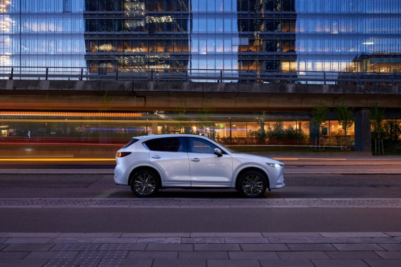 MAZDA CX-5 25 年式搶先登台，售價不變入門車型新增電動尾門、中階車型新增 HUD 與原廠衛星導航系統