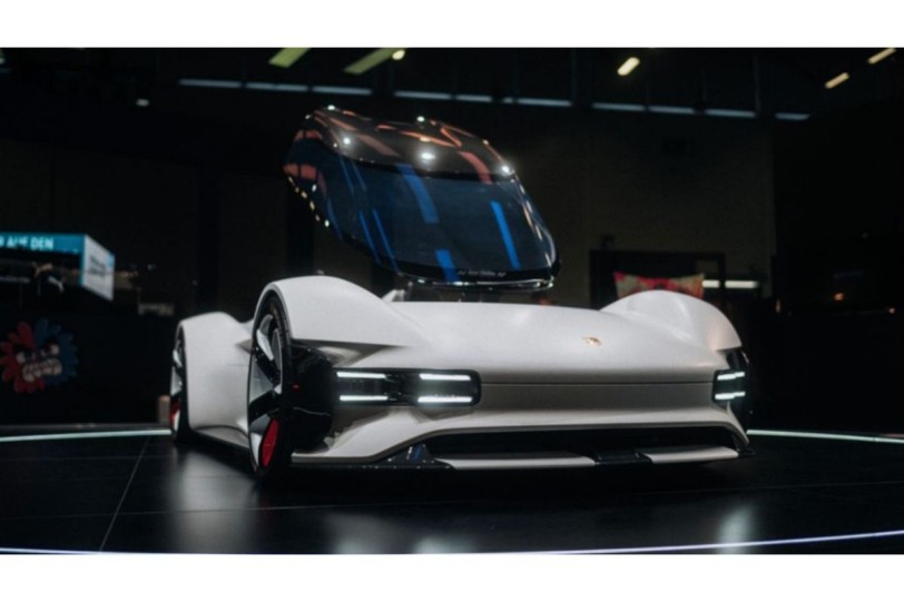 Porsche 在德國科隆電玩展 Gamescom 展示虛擬賽車Vision Gran Turismo 的全新樣貌   