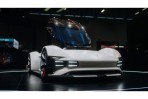 Porsche 在德國科隆電玩展 Gamescom 展示虛擬賽車Vision Gran Turismo 的全新樣貌