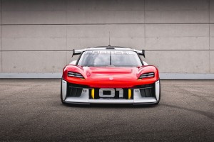 Porsche Mission R創新電動馬達、高端電池和900V高電壓技術