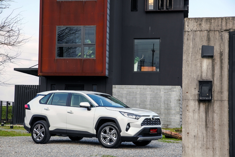 驅動你的年輕熱情，2019 Toyota RAV4 2.0 汽油旗艦版試駕