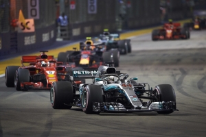 Lewis Hamilton新加坡站累積第四冠!銀箭車隊向年度車手/車隊冠軍
