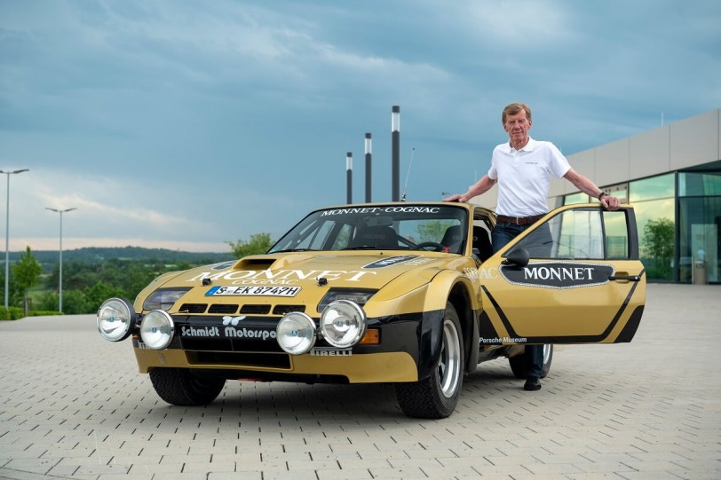 40年後的驚喜重逢!Walter Röhrl和Porsche 924 Carrera GTS拉力賽車