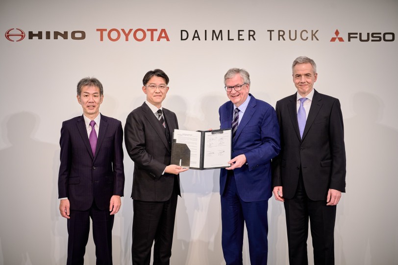 Daimler Truck 及 Toyota Motor Corporation 宣告共同簽署合作備忘錄、合併Mitsubishi Fuso Truck及Hino！