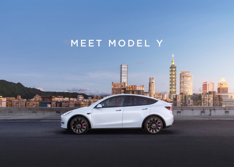 229.99 萬起 Long Range 與 Performance 車型同步啟售，Tesla Model Y 首批第四季限量交付 ！