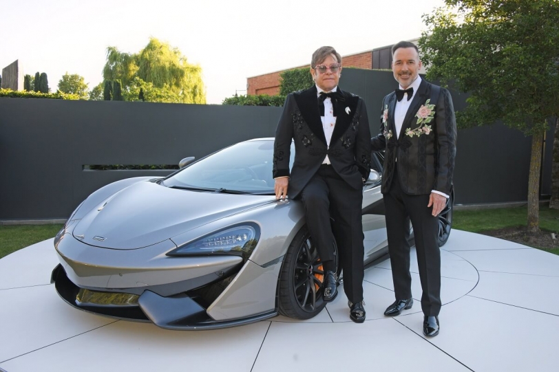 McLaren捐贈570S Spider給知名歌手Elton John的愛滋病基金會
