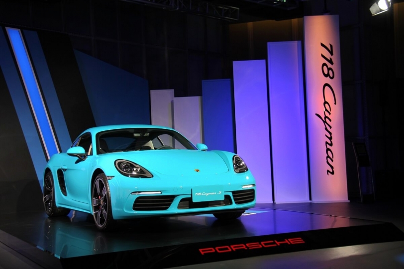 全新Porsche 718 Cayman 303萬起在台上市！