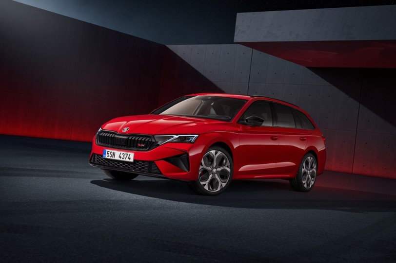 為品牌奪得第九次大獎！Skoda Octavia Combi RS贏得2024年中型車類別金舵獎