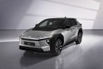 續航力提升性能更好、內裝質感大躍進,Toyota bZ4X 小改款歐洲亮相、同時宣布 2026 年將再推出 3 款純電車