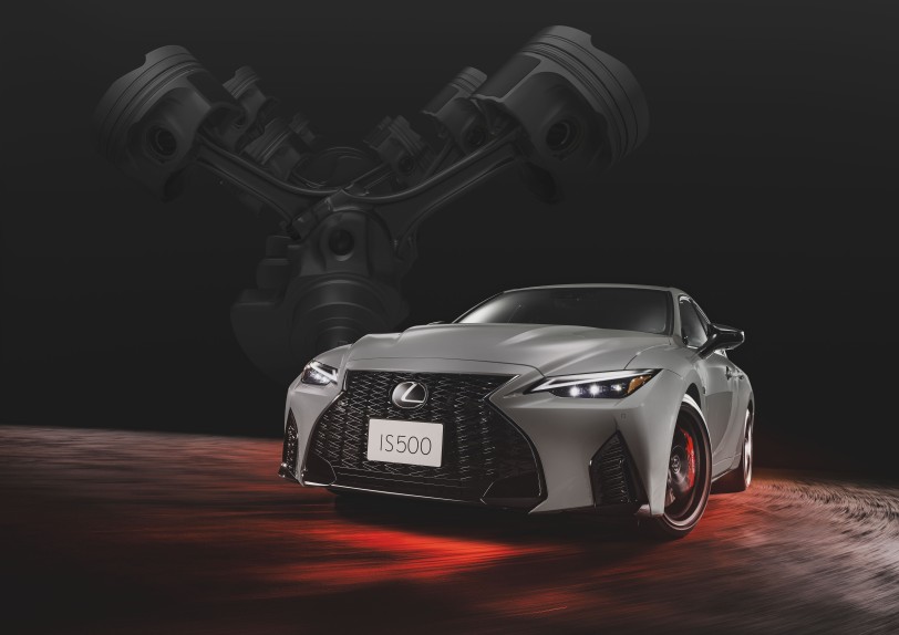LEXUS IS 未來將僅保留 IS300h、外觀有所更新，純燃油 IS300、IS500 Climax Edition 將於 11 月停產！