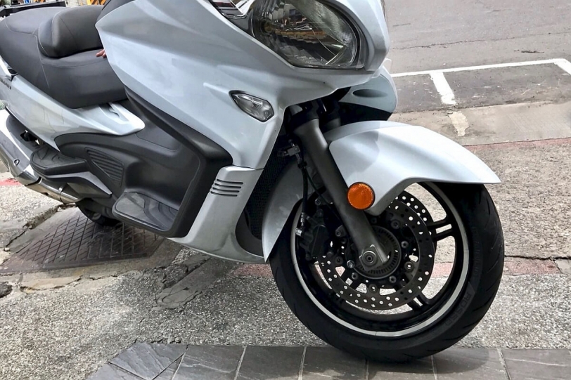 紅惡魔全面來襲,全新尺寸熱銷中!Pirelli Diablo Rosso Scooter