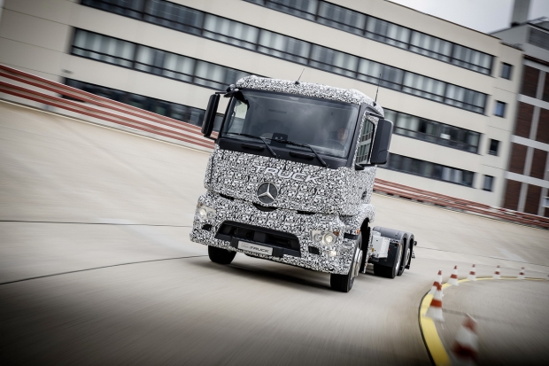電能重卡時代將臨，Daimler電動卡車五年內量產