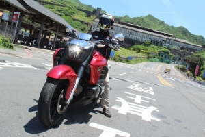 兩輪霸王，Honda Goldwing F6C試駕報導