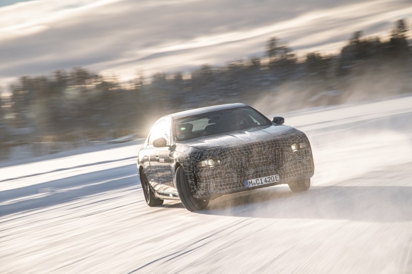 BMW i7正在北極圈進行行駛動力學測試
