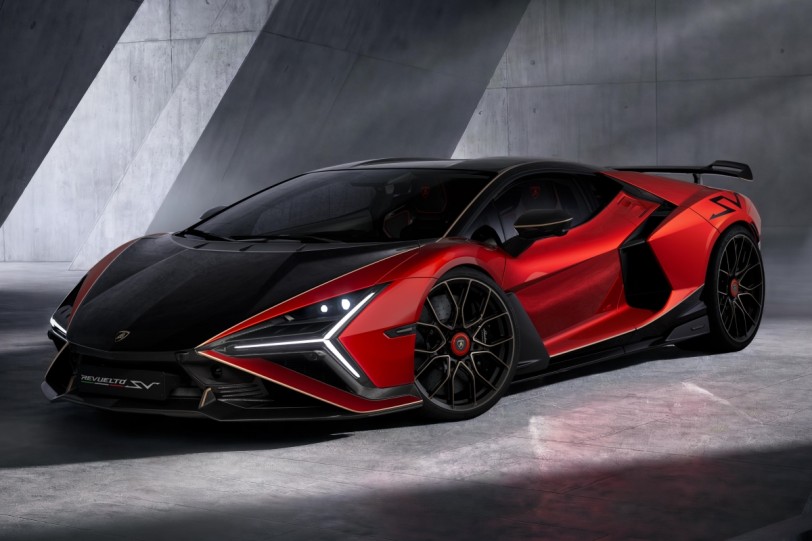 極限性能邁入電氣化新篇章！Lamborghini Revuelto SV的駕馭更是進入了「量子」領域