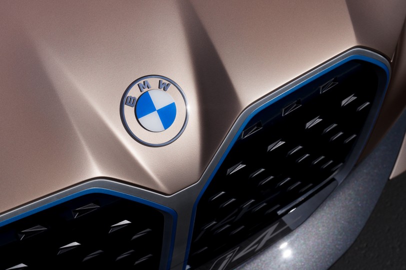 BMW 將於 2025 年前砍掉近半「燃油動力編成」 M 性能部門同步確認油電化