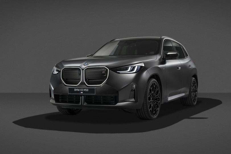 全新黑色套件與性能提升讓BMW X3 M50 xDrive兇猛與實力兼備